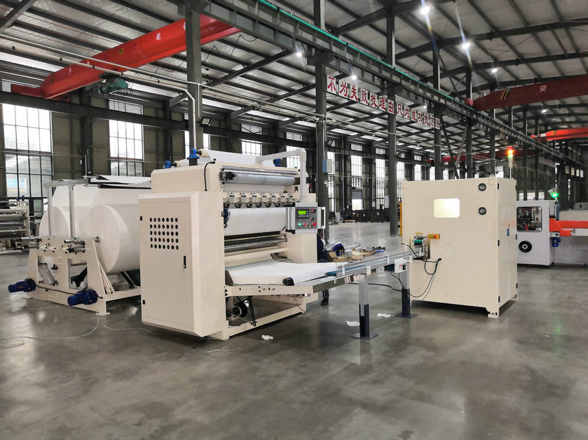 facial tissue folding machine