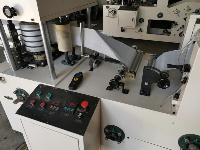 napkin paper folding machine