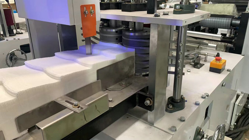 napkin tissue paper folding machine