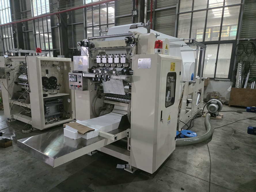 facial tissue folding machine