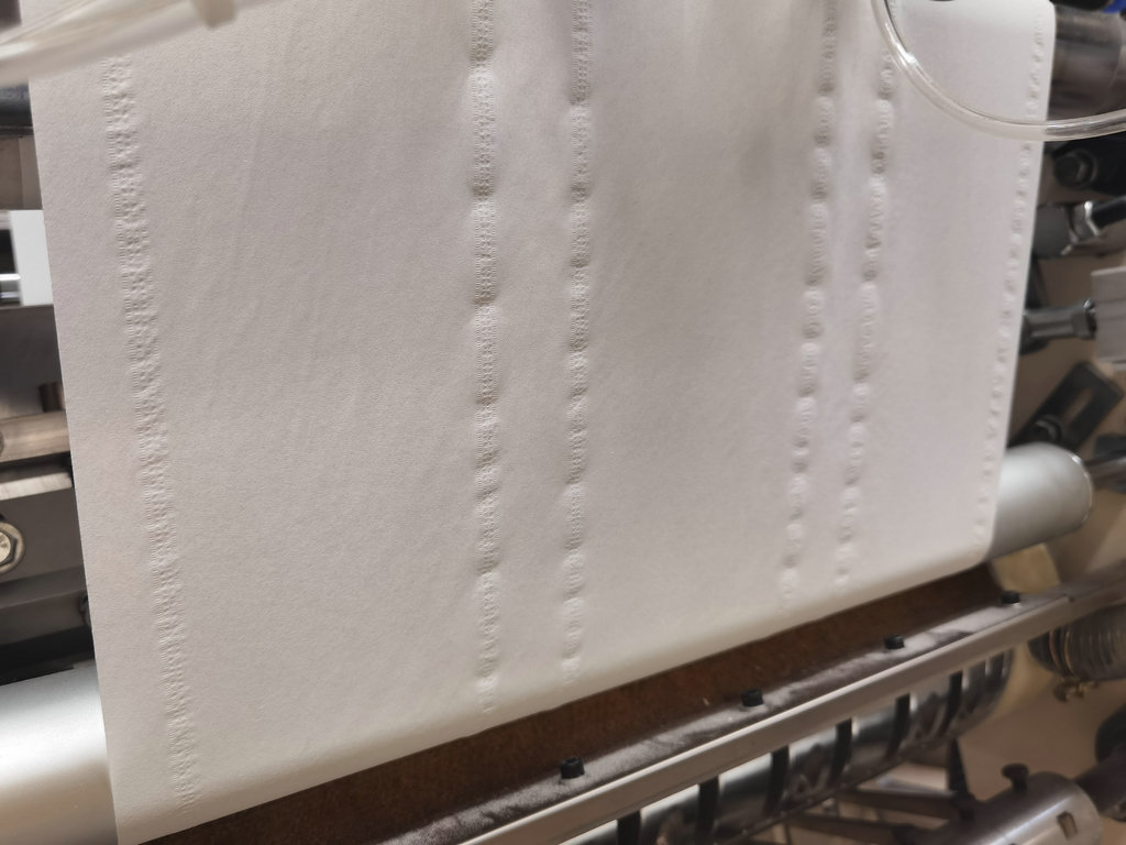 edge embossing facial tissue