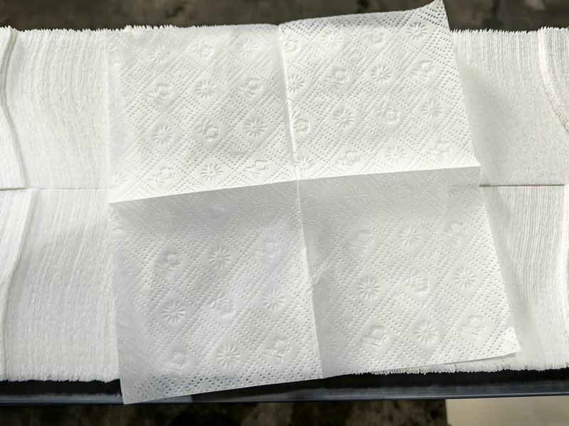 tissue paper folding machine