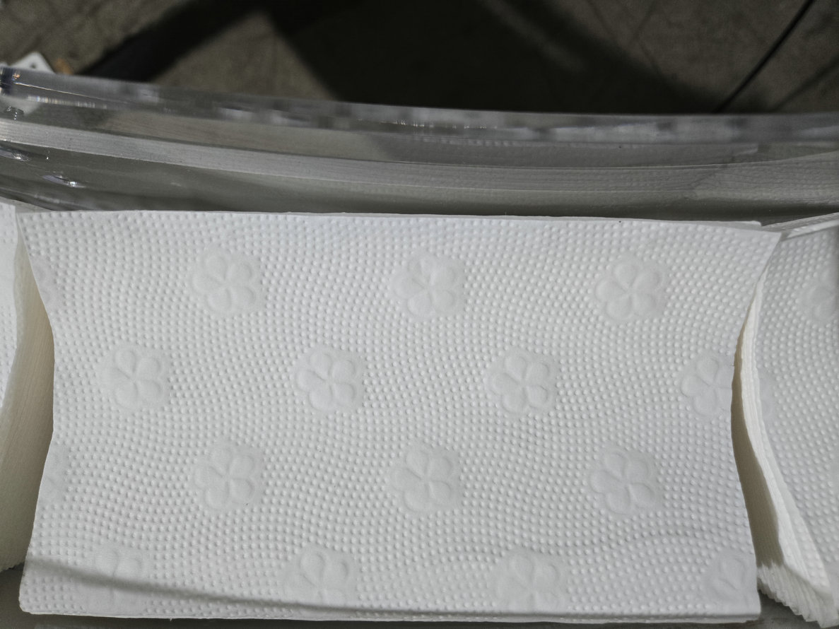 tissue paper folding machine