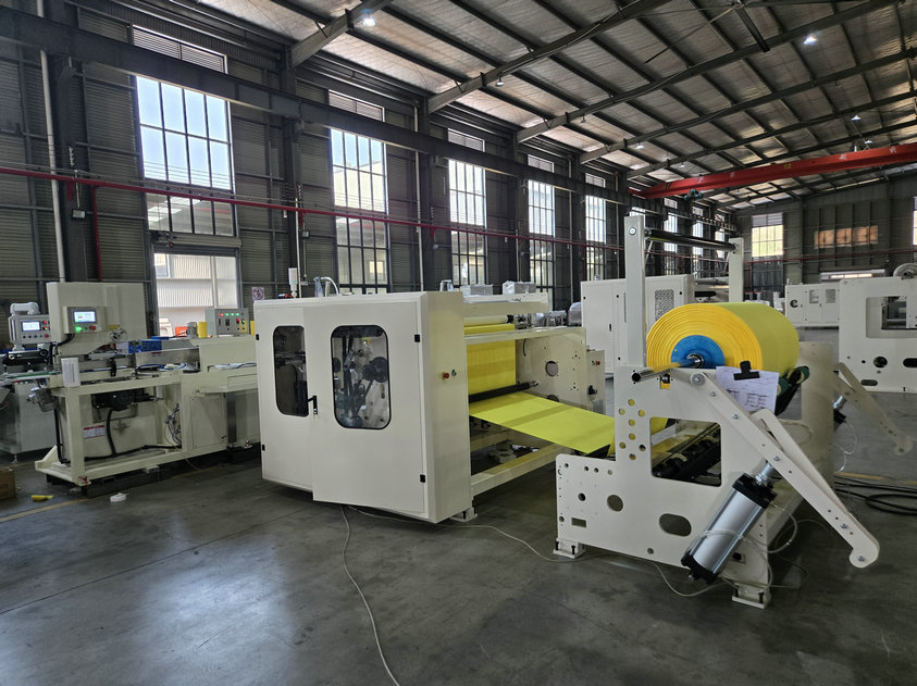 non woven roll rewinding machine